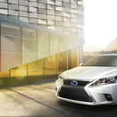 Lexus CT200h Gets Spindle Grill in Latest Refresh