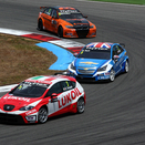 Menu takes third WTCC win in 2012