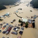 Typhoon Roke Causes Auto Factories to Close