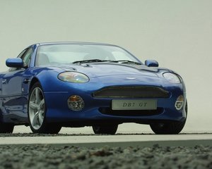 DB7