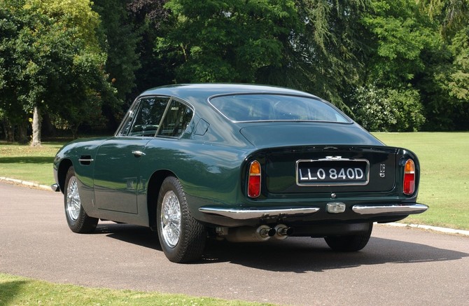 Aston Martin DB6