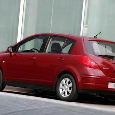 Nissan Tiida 1.8 Acenta