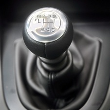 Know Pros And Cons Of Automatic And Transmission Car Before Buying Them
