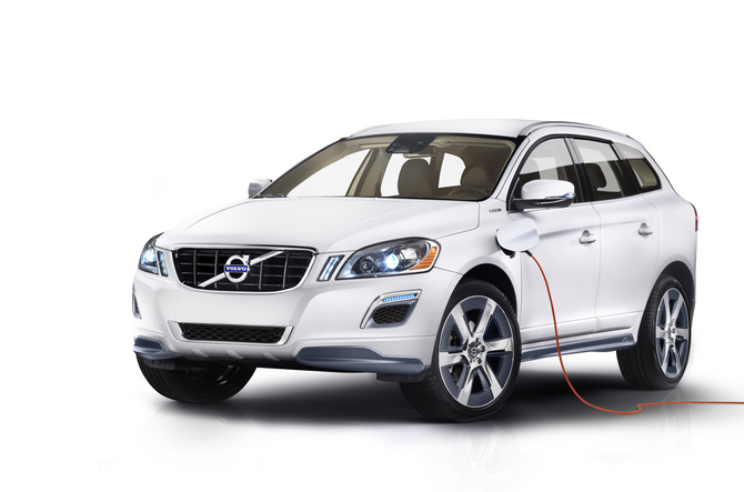 Volvo XC60 Plug-in Hybrid to be Revealed in Detriot