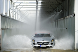 Mercedes release first details of SLS AMG Roadster