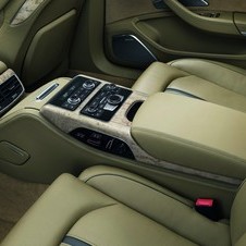 Audi A8 L: when luxury goes large