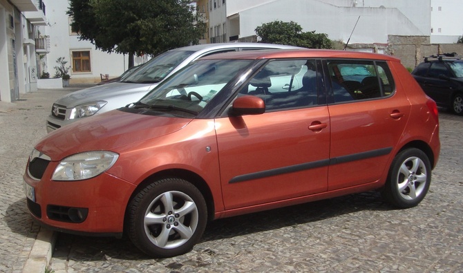 Vendo Skoda Fabia Elegance Laranja 5.380,00€