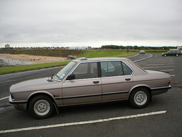 BMW 525e