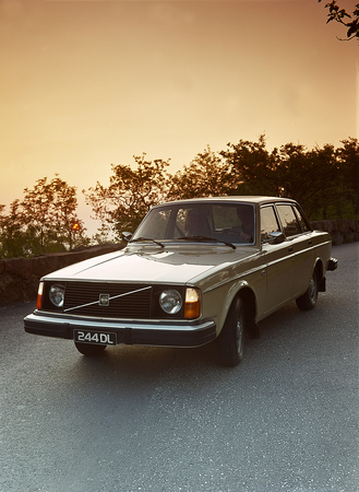 Volvo 244 DL D6