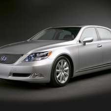 Lexus LS 600h Longo