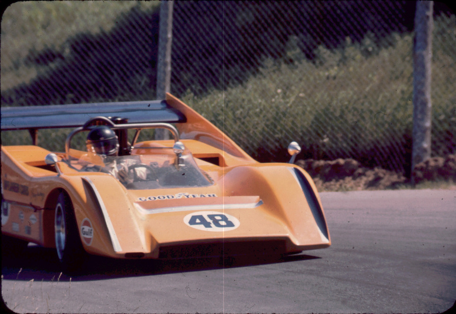 McLaren M8D