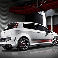 Abarth: Punto Evo and 500C presented at Geneva