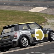 MINI E Race runs in Nürburgring