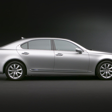 Lexus LS 600h Longo