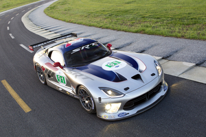 SRT Viper GTS-R