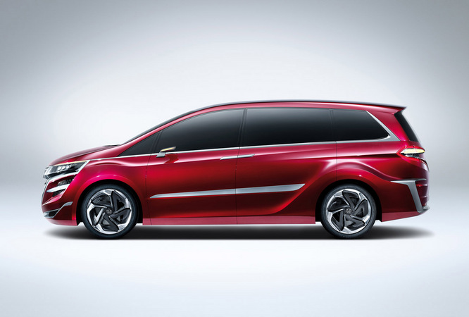 Das Design ist ein Mix aus dem Odyssey und Hondas japanischen MPVs