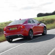 Volvo S60 1.6 T4 R-Design Momentum Powershift