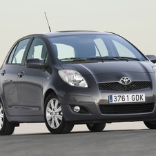 Toyota Yaris Liftback 5-Door AT