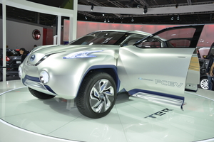 Nissan TeRRA SUV Concept