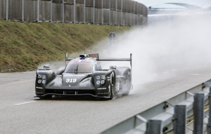 Porsche made a comprehensive evolution of the car that 2014 marked the return of the German brand to the top WEC category