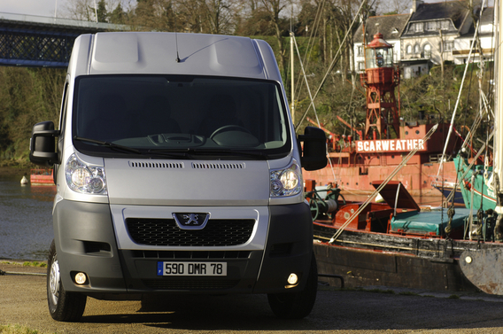 Peugeot Boxer Cabina Dupla 335 L3 2.2 HDi