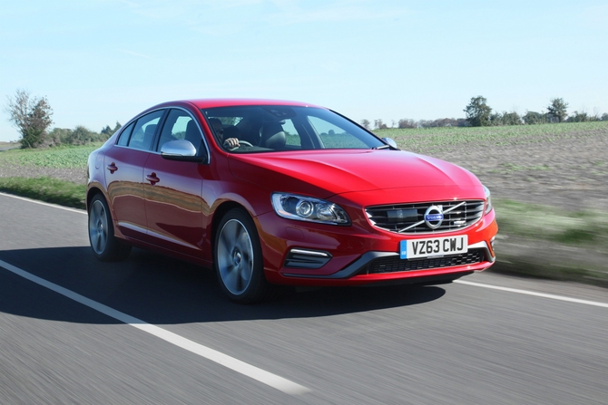 Volvo S60 D5 R-Design Momentum AWD Powershift