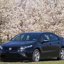 First pre-production Opel Ampera leaves the assembly line