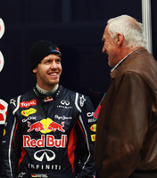 Stirling Moss Describes Vettel as 'Modern Fangio'