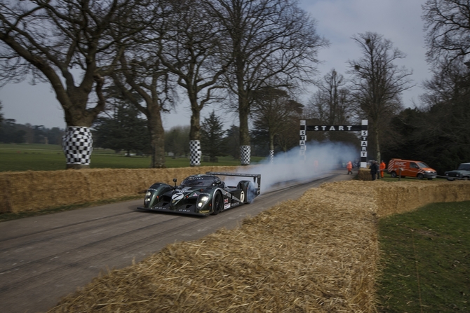 Derek Bell et Guy Smith, les légendes du Mans, piloteront pour Bentley