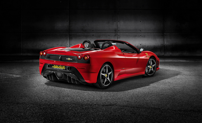 Ferrari Scuderia Spider 16M