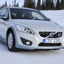 Rough winter conditions put to proof the Volvo C30 Electric