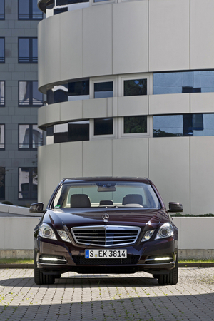 Mercedes-Benz E 350 BlueEfficiency 4Matic 7G-Tronic