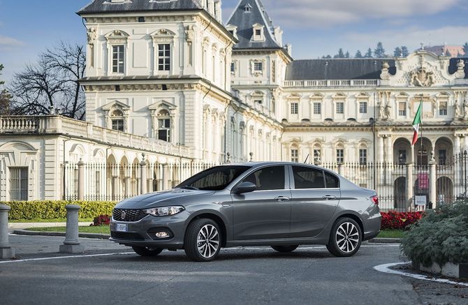 Fiat Tipo 1.6 Multijet 16v Lounge Opening Edition