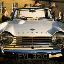 Triumph TR5