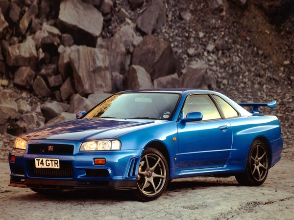 Nissan GT-R Coupe 3.8 V6