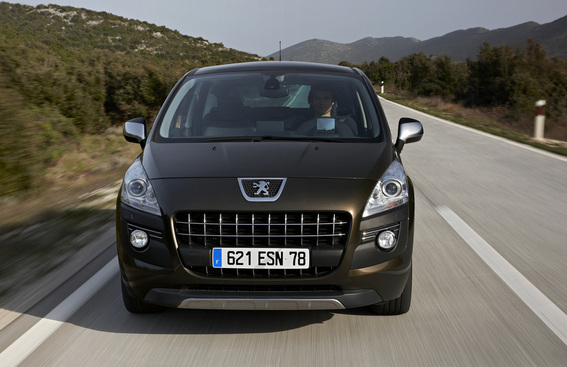 Peugeot 3008 Acess 1.6 HDi CVM6