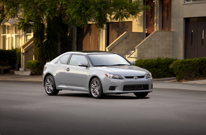 Scion tC AT