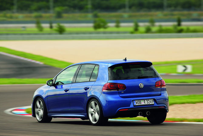 Volkswagen Golf R 4Motion DSG