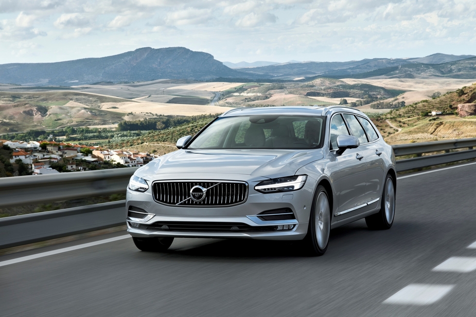 Volvo V90 D4 Momentum Business Geartronic