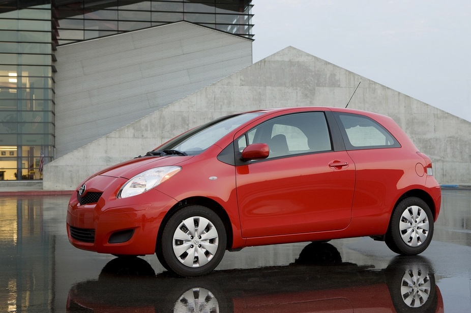 Toyota Yaris Liftback S 3-Door MT