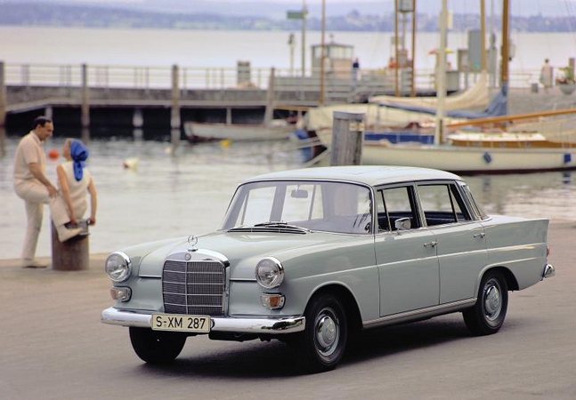 Mercedes-Benz 230 