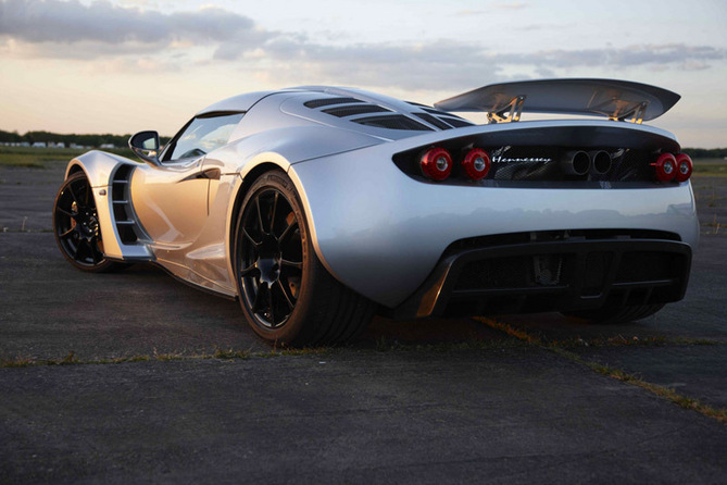 Video of the 1200hp Hennessey Venom GT as Driven by Jay Leno