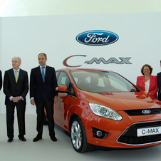 Ford announces C-MAX hybrid and seven-seat versions