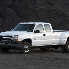 Chevrolet Silverado 3500HD Extended Cab 2WD LT1 Long Box DRW