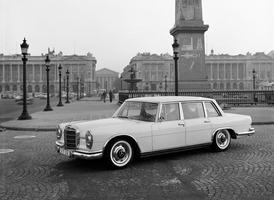 Mercedes-Benz 600