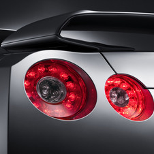 Nissan introduces the new Nissan GT-R