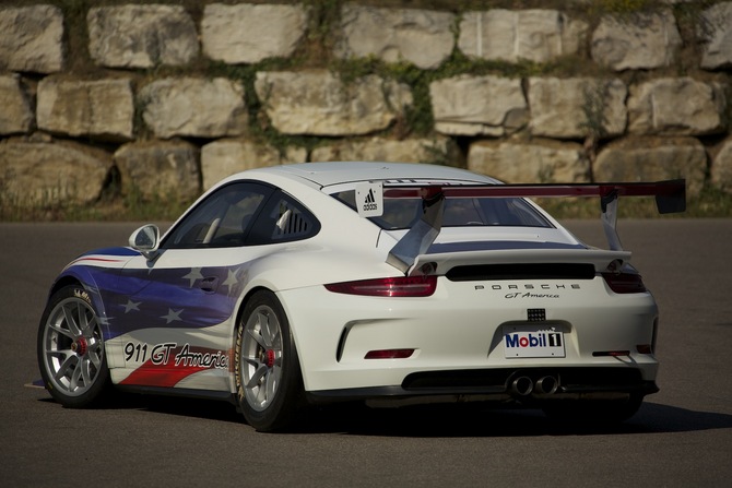 A classe é destinada aos carros da classe GT3 da FIA