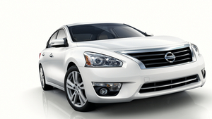 5th Generation Nissan Altima Bringing High Economy at Low Price