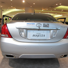 Toyota Crown Majesta 4.0 C