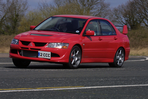 Mitsubishi Lancer Evolution VIII FQ300